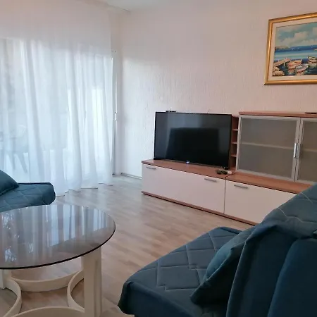 Crown Rd Apartment